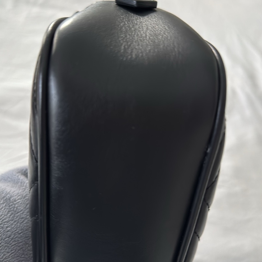 Gucci Marmont Small Camera Bag - Picture 6 of 10